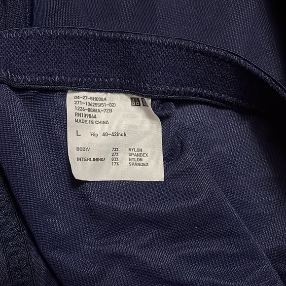 Uniqlo navy shapewear- bottoms- size large - Picture 3 of 3